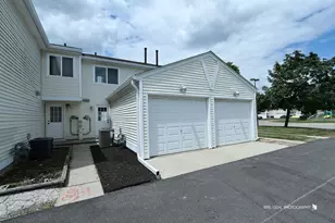 521 Meadow Green Ln, Round Lake Beach, IL 60073 - Photo 18