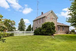 1066 E 1100 North Rd, Onarga, IL 60955 - Photo 2