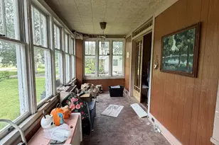 105 N Center St, Gardner, IL 60424 - Photo 2
