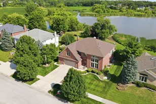 10800 Ridgewood Dr, Palos Park, IL 60464 - Photo 2