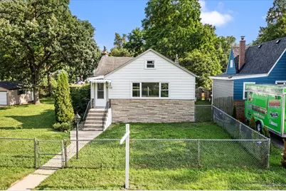 29 Glenwood Drive, Round Lake Beach, IL 60073 - Photo 1