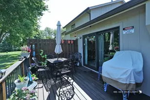 860 Stratford Ct, Grayslake, IL 60030 - Photo 20