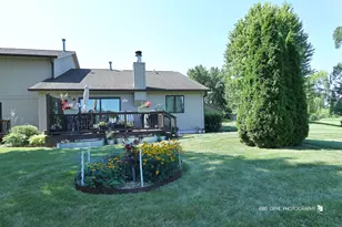 860 Stratford Ct, Grayslake, IL 60030 - Photo 22