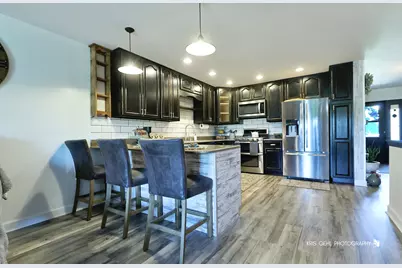 860 Stratford Court, Grayslake, IL 60030 - Photo 6