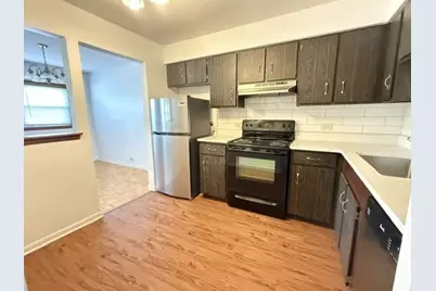 5240 Galitz Street #105, Skokie, IL 60077 - Photo 8