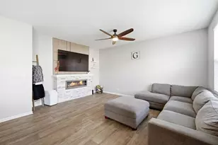 1609 Emma Ln, Pingree Grove, IL 60140 - Photo 20