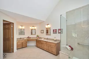 24123 Brancaster Dr, Naperville, IL 60564 - Photo 22