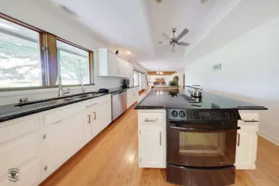 24123 Brancaster Drive, Naperville, IL 60564 - Photo 14