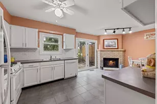 27W327 Providence Ln, Winfield, IL 60190 - Photo 12