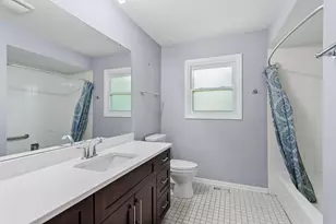 2214 Hamilton Ln, Darien, IL 60561 - Photo 18
