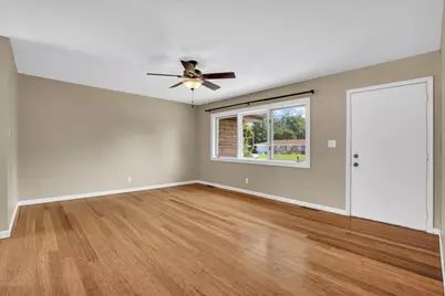 24 Lake Knolls Drive, Chatham, IL 62629 - Photo 10