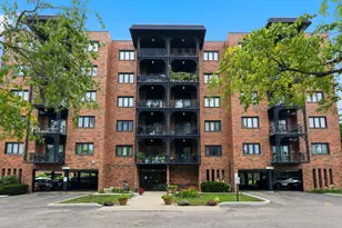 9332 Landings Ln, Des Plaines, IL 60016 - Photo 22