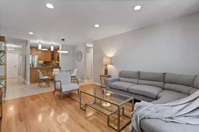 3900 N Pine Grove Avenue #209, Chicago, IL 60613 - Photo 16