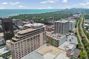 807 Davis St, Evanston, IL 60201 - Photo 16