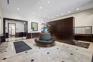 807 Davis St, Evanston, IL 60201 - Photo 22