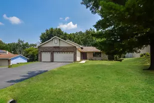 1503 Featherstone Rd, Rockford, IL 61107 - Photo 54