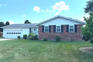 222 Northwood Ln, Salem, IL 62881 - Photo 1