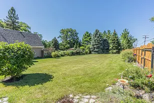 3210 W 97th St, Evergreen Park, IL 60805 - Photo 30