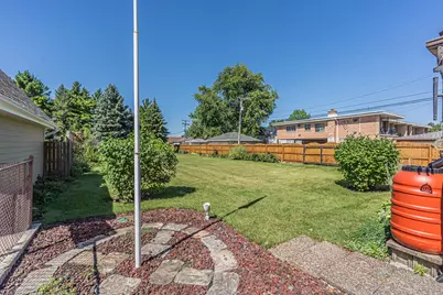 3210 W 97th Street, Evergreen Park, IL 60805 - Photo 28