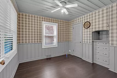3210 W 97th Street, Evergreen Park, IL 60805 - Photo 14