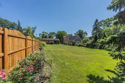 3210 W 97th Street, Evergreen Park, IL 60805 - Photo 32