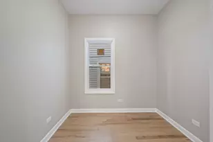 8613 S Colfax Ave, Chicago, IL 60617 - Photo 12