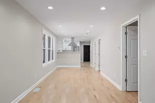 8613 S Colfax Ave, Chicago, IL 60617 - Photo 18