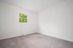 1092 Aberdeen Ln, Mundelein, IL 60060 - Photo 20
