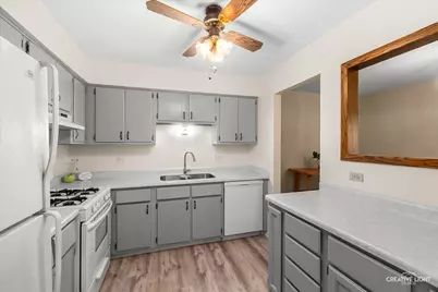 845 Sheldon Court #D, Wheaton, IL 60189 - Photo 6