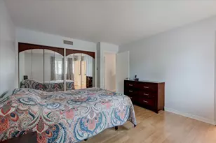 1313 Landwehr Rd, Northbrook, IL 60062 - Photo 22