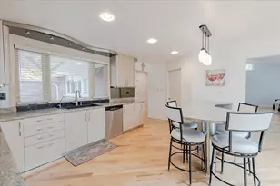 1313 Landwehr Rd, Northbrook, IL 60062 - Photo 12