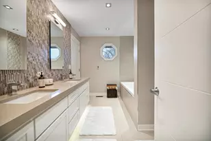 1060 Judy Dr, Elk Grove Village, IL 60007 - Photo 14