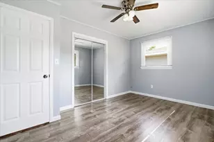 412 S Thornwood Dr, Lindenhurst, IL 60046 - Photo 14