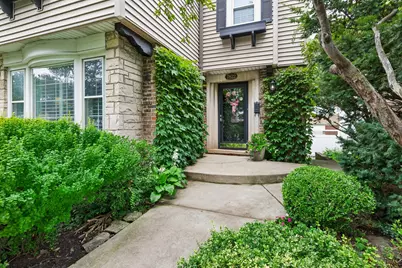 7822 W Thorndale Avenue, Chicago, IL 60631 - Photo 2
