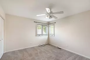 493 Doverton Ln, Fox River Grove, IL 60021 - Photo 6