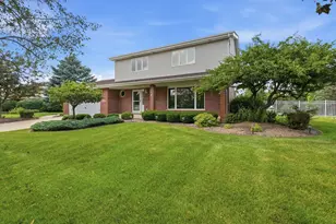1801 Pheasant Ln, New Lenox, IL 60451 - Photo 2