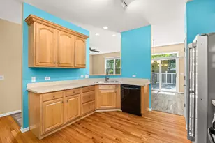 260 Ridge Rd, North Aurora, IL 60542 - Photo 8