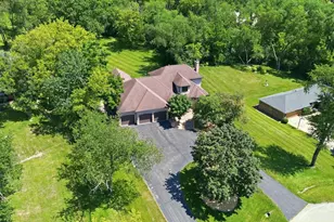 26165 N Greenbriar Ct, Lake Barrington, IL 60084 - Photo 12
