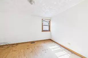 9828 W South Ave, Schiller Park, IL 60176 - Photo 12