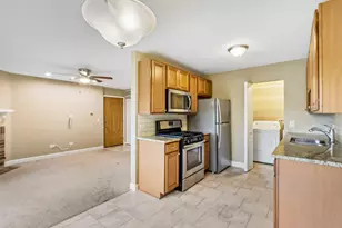 657 Thorntree Ct, Bartlett, IL 60103 - Photo 8
