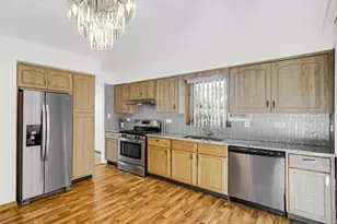 3317 E Buried Oak Dr, Crete, IL 60417 - Photo 6