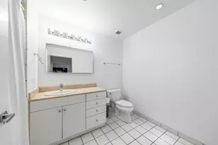 8 E Randolph St, Chicago, IL 60601 - Photo 6
