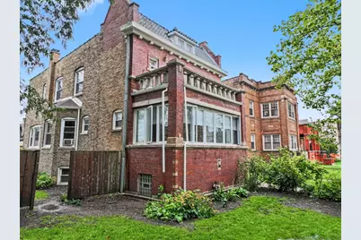 4019 W Wellington Avenue, Chicago, IL 60641 - Photo 2