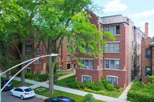6751 N Artesian Ave, Chicago, IL 60645 - Photo 14
