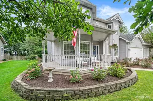 201 Willowwood Dr, Oswego, IL 60543 - Photo 2