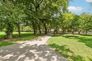 1320 W Grenshaw St, Chicago, IL 60607 - Photo 42