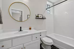 1320 W Grenshaw St, Chicago, IL 60607 - Photo 14