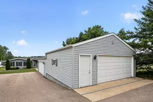 1904 Baintree Rd, Davis, IL 61019 - Photo 2