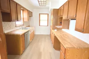 14210 S Wabash Ave, Riverdale, IL 60827 - Photo 6