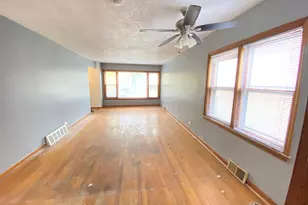 14210 S Wabash Ave, Riverdale, IL 60827 - Photo 4